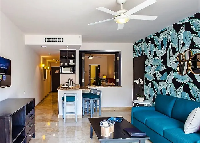 Corazon Cabo, A Noble House 4*